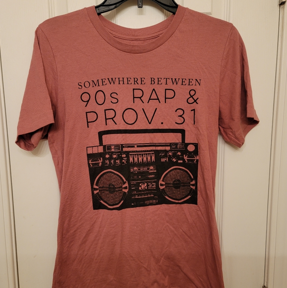 Ruby's Rubbish t-shirt. Unisex small. Runs true to size! Rose colored.